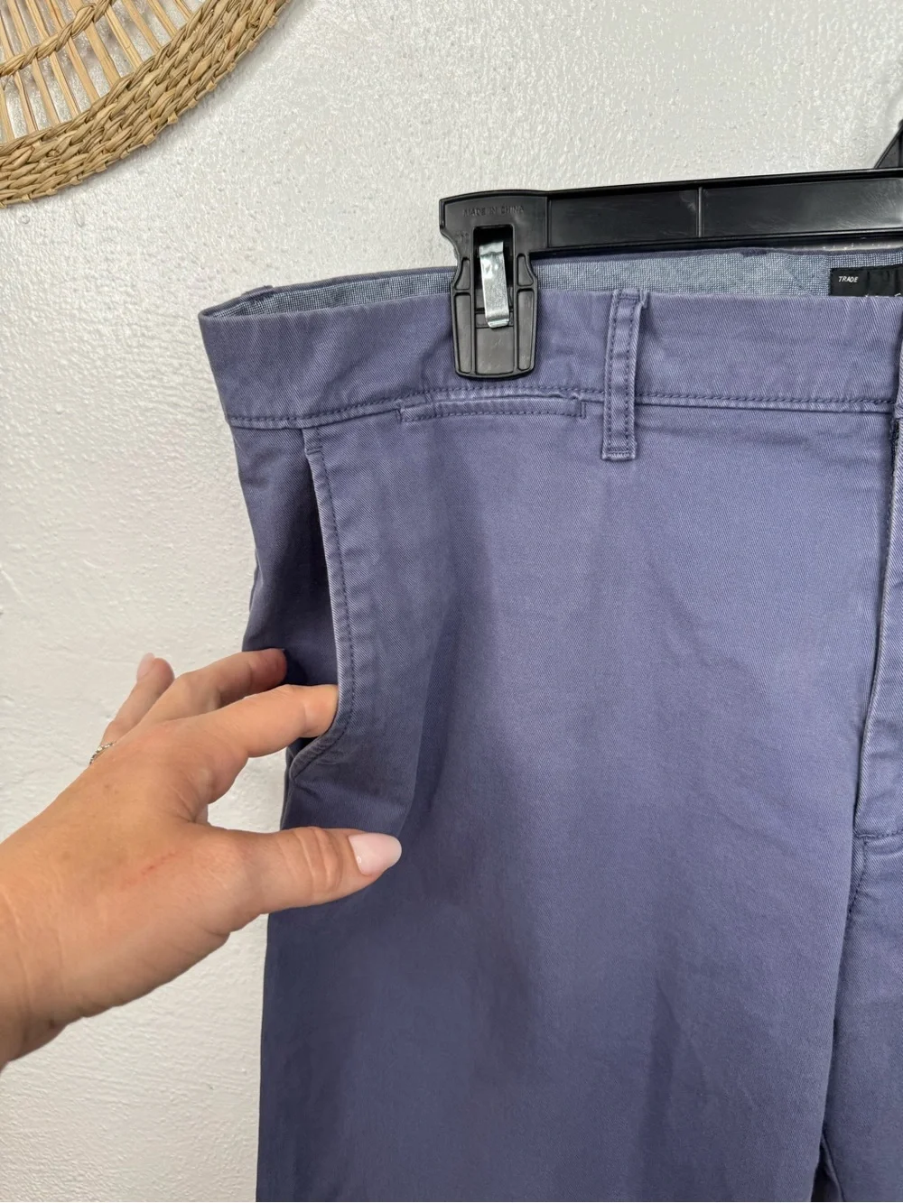 J.Crew Chino Pants Mens 34x32 Blue 484 Slim Tapered Flat Front Stretch